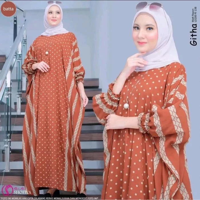 Kaftan Almina warna Bata