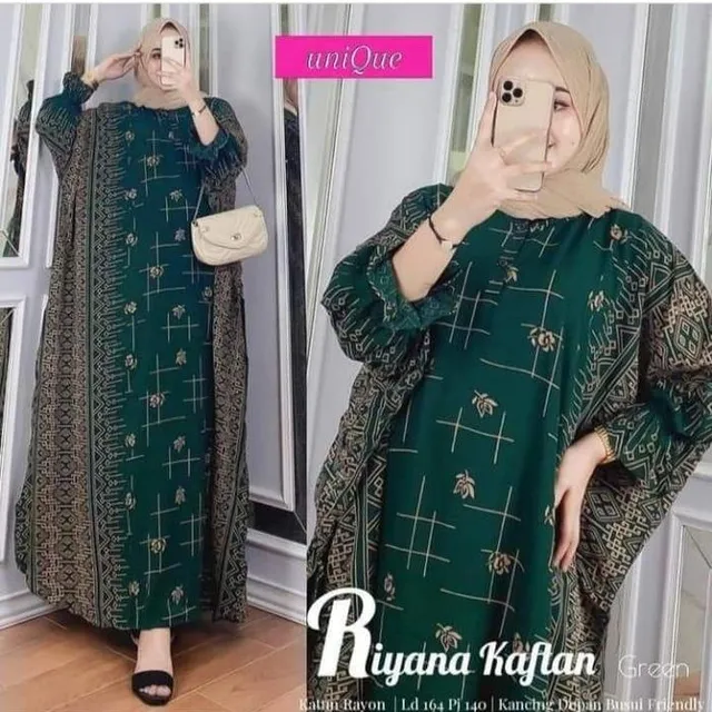 Kaftan Riyana warna Hijau Botol