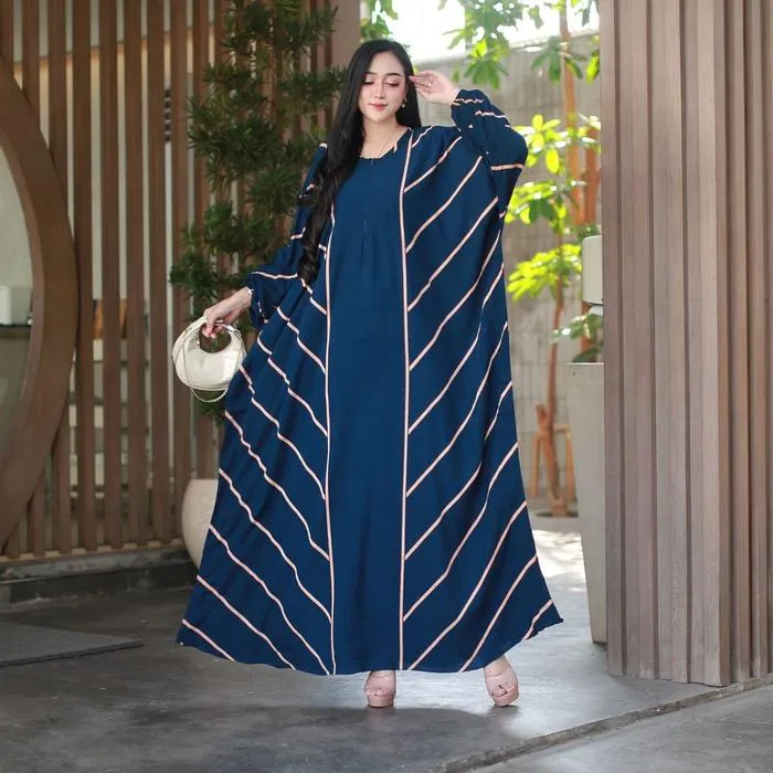 Kaftan Ainun warna Navy